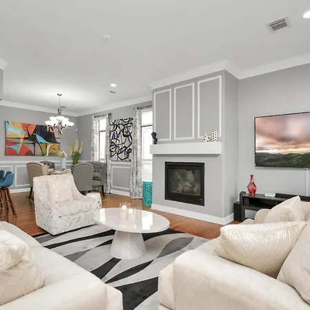 3Br 3Ba Upscale Luxury Home In The Heights
